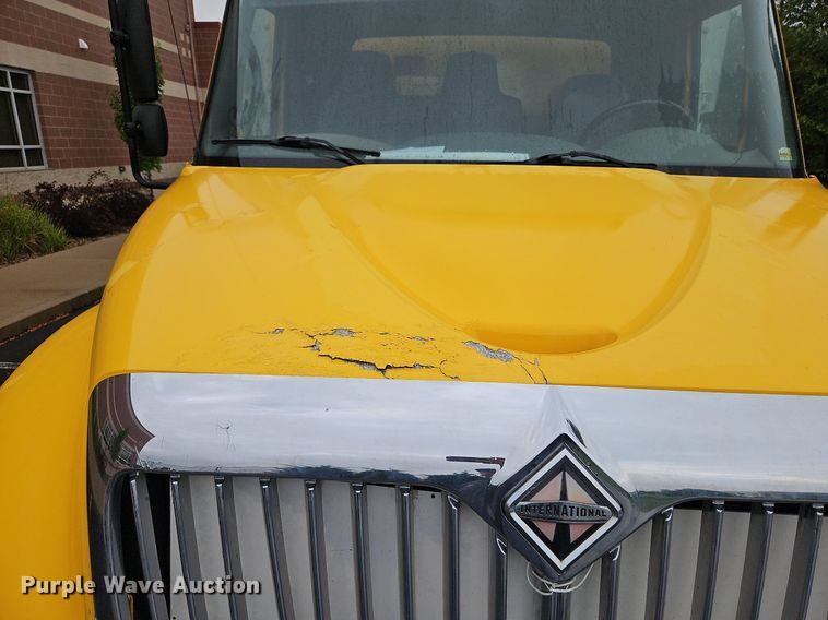 image for item DP2299 2006 International 4300  box truck