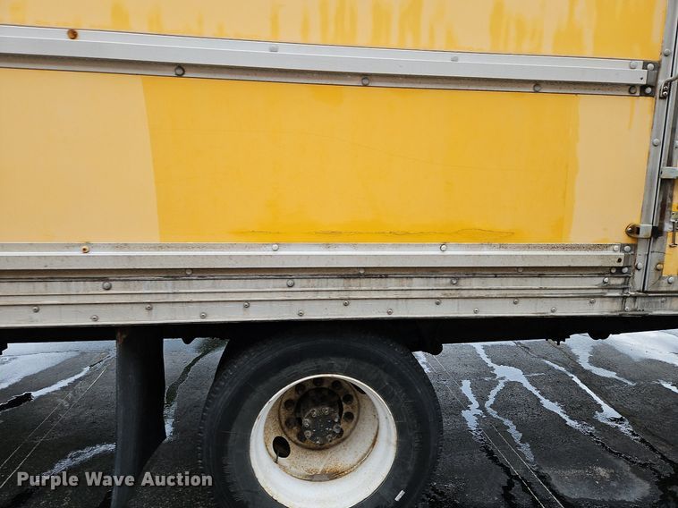 image for item DP2299 2006 International 4300  box truck