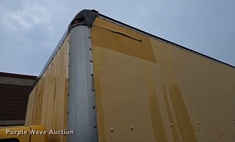 image for item DP2299 2006 International 4300  box truck