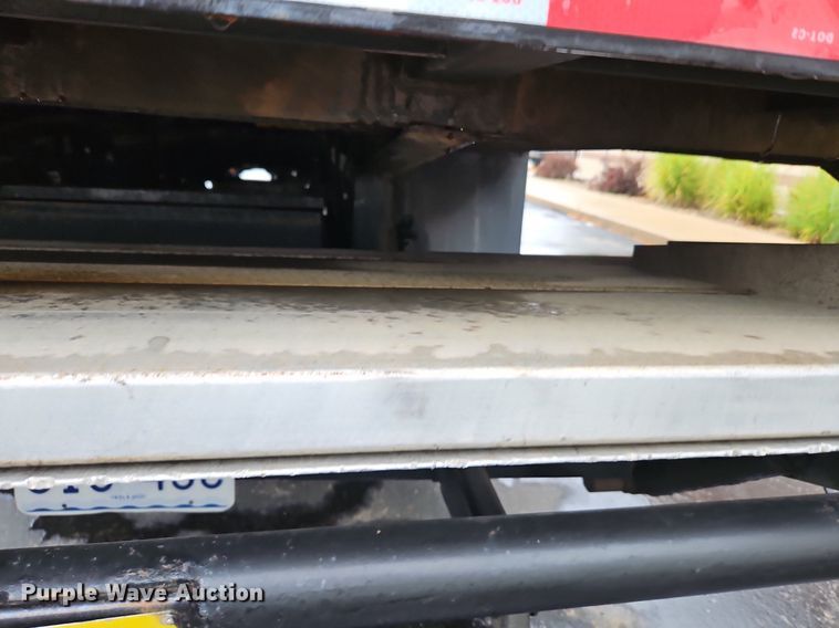 image for item DP2299 2006 International 4300  box truck