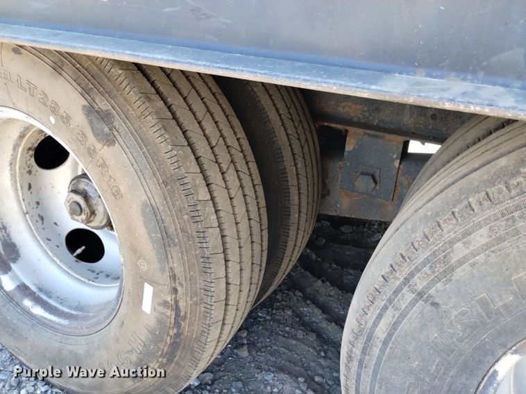 image for item DP3327 2001 SEI  equipment trailer