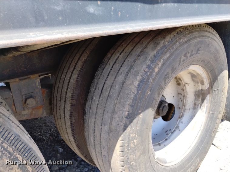 image for item DP3327 2001 SEI  equipment trailer