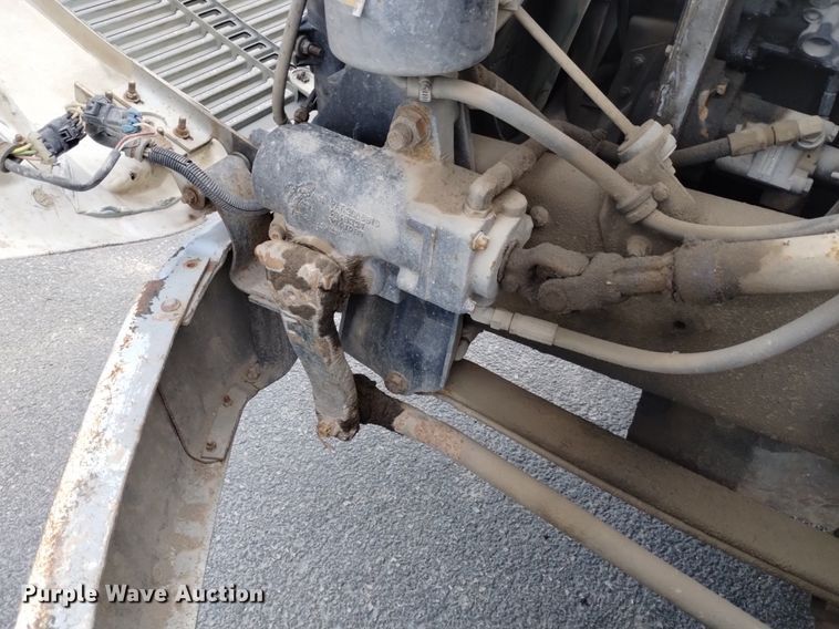 image for item DP3332 1995 Freightliner FL70  flatbed truck