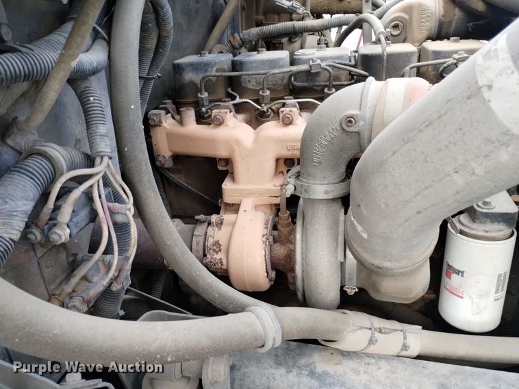 image for item DP3332 1995 Freightliner FL70  flatbed truck