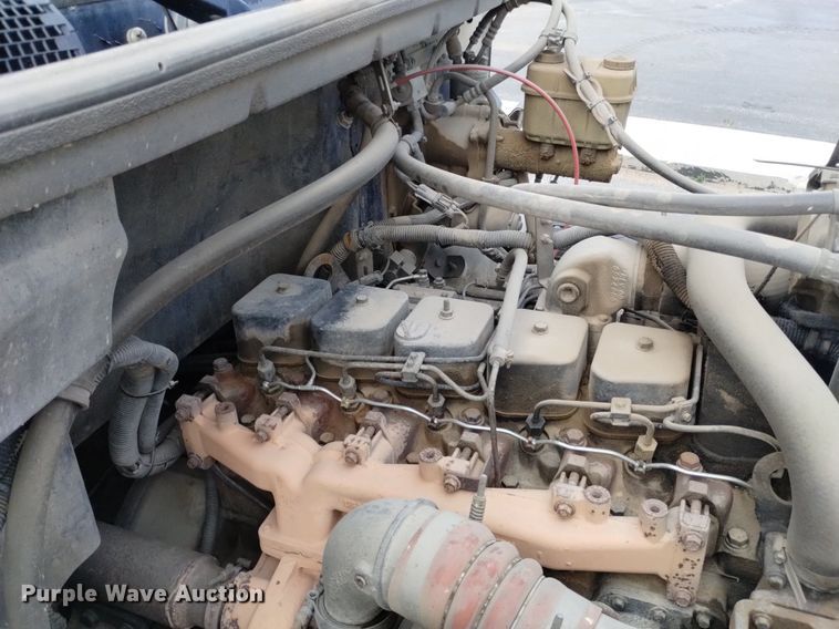 image for item DP3332 1995 Freightliner FL70  flatbed truck