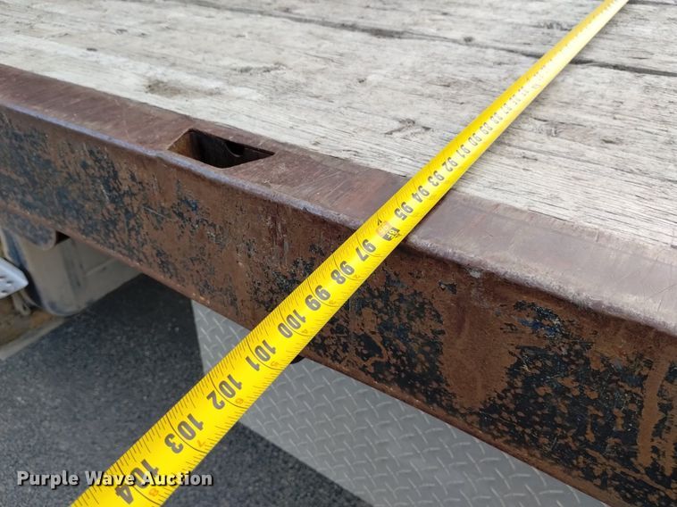 image for item DP3332 1995 Freightliner FL70  flatbed truck