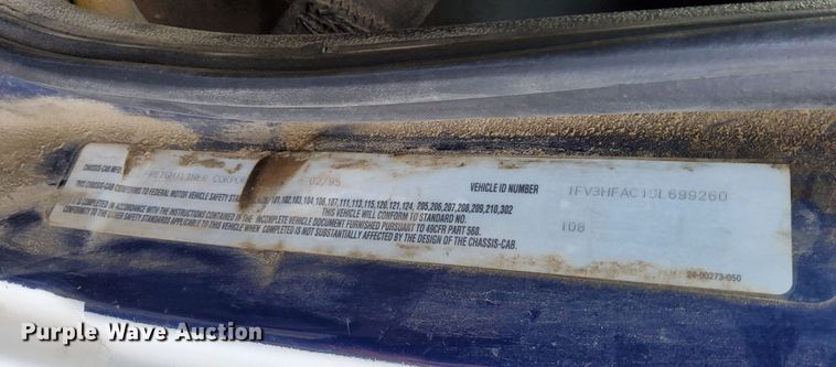 image for item DP3332 1995 Freightliner FL70  flatbed truck