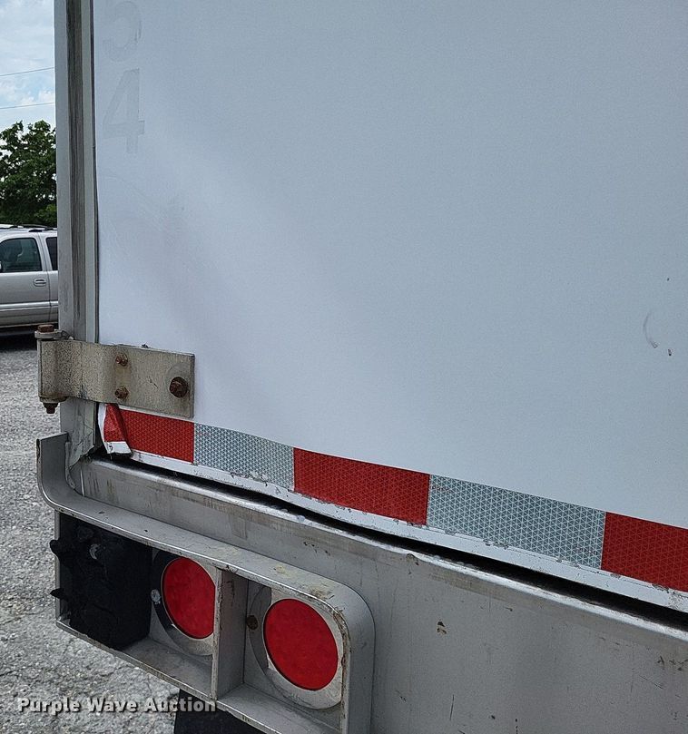 image for item DP5211 2007 Utility Trailer  dry van trailer