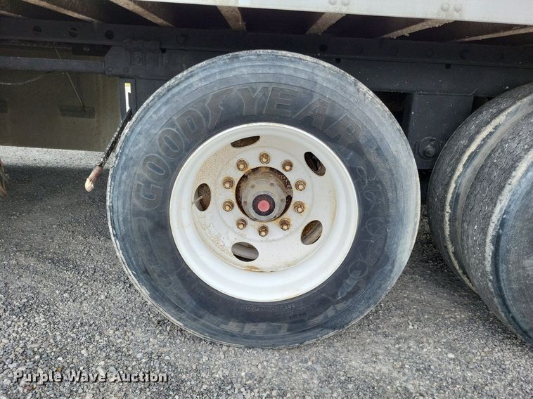 image for item DP5211 2007 Utility Trailer  dry van trailer