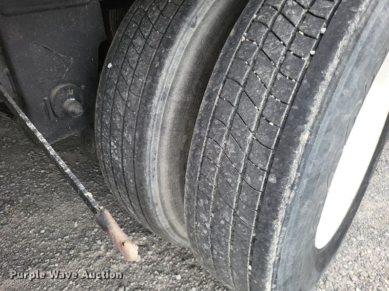 image for item DP5211 2007 Utility Trailer  dry van trailer