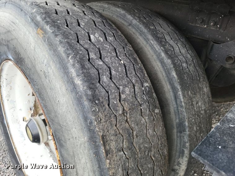 image for item DP5211 2007 Utility Trailer  dry van trailer