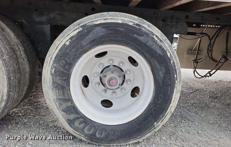 image for item DP5211 2007 Utility Trailer  dry van trailer