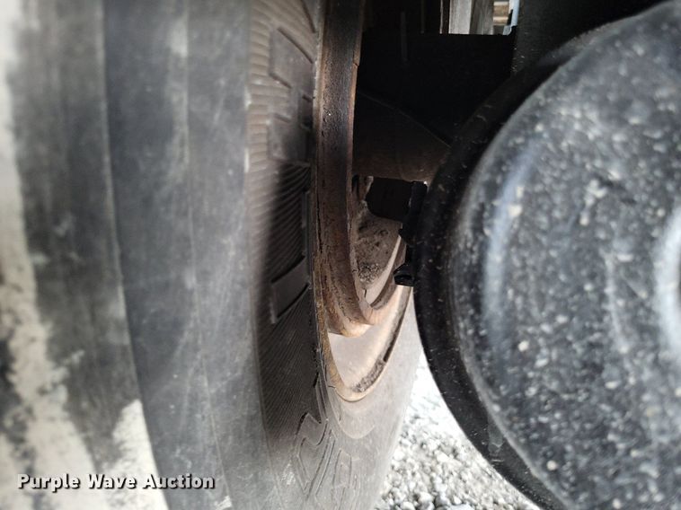 image for item DP5211 2007 Utility Trailer  dry van trailer