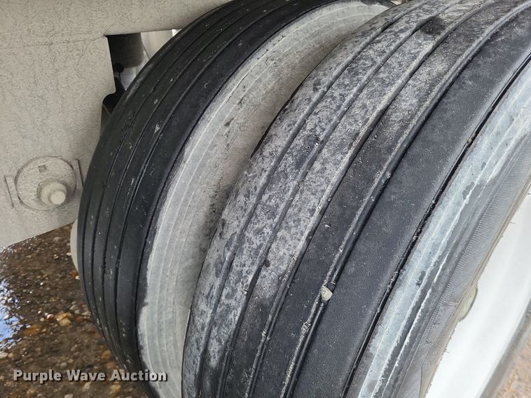 image for item DP5212 2008 Utility Trailers  dry van trailer