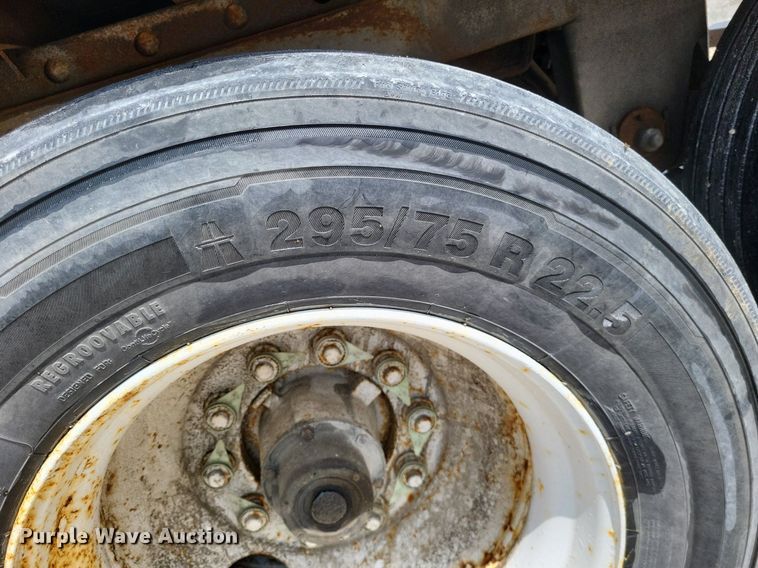 image for item DP5213 2008 Utility Trailers  dry van trailer