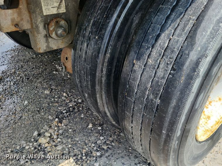 image for item DP5213 2008 Utility Trailers  dry van trailer