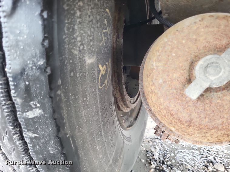 image for item DP5213 2008 Utility Trailers  dry van trailer