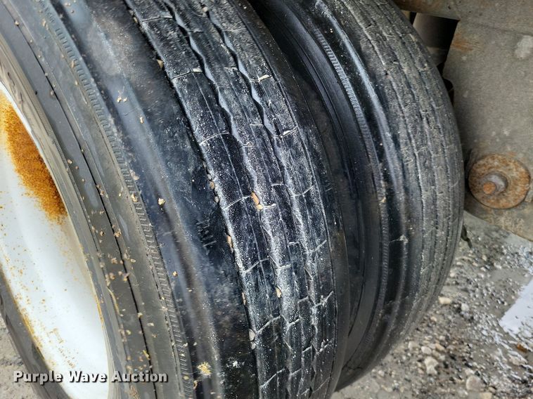 image for item DP5213 2008 Utility Trailers  dry van trailer