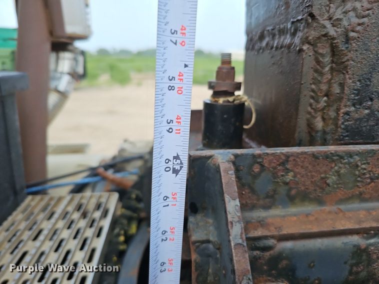 image for item DQ0092 1996 International 9200  hook lift truck