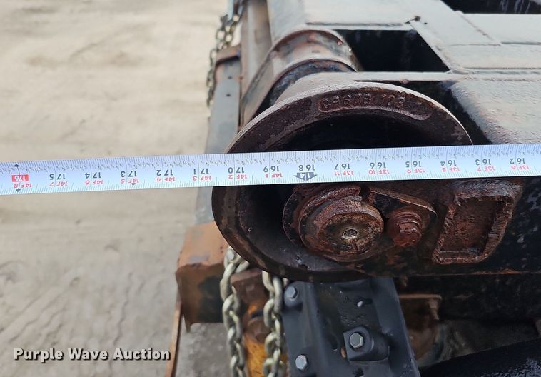 image for item DQ0092 1996 International 9200  hook lift truck