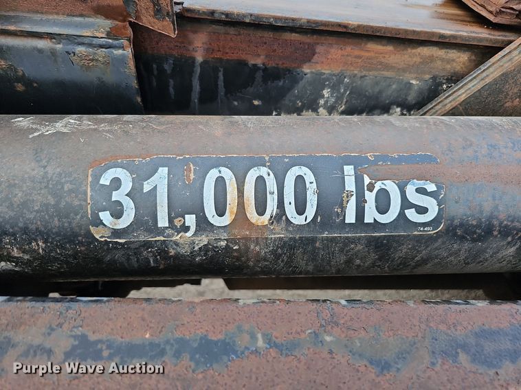 image for item DQ0092 1996 International 9200  hook lift truck