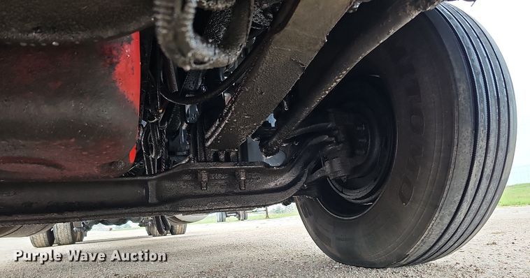 image for item DQ0094 2015 Peterbilt 579  semi truck