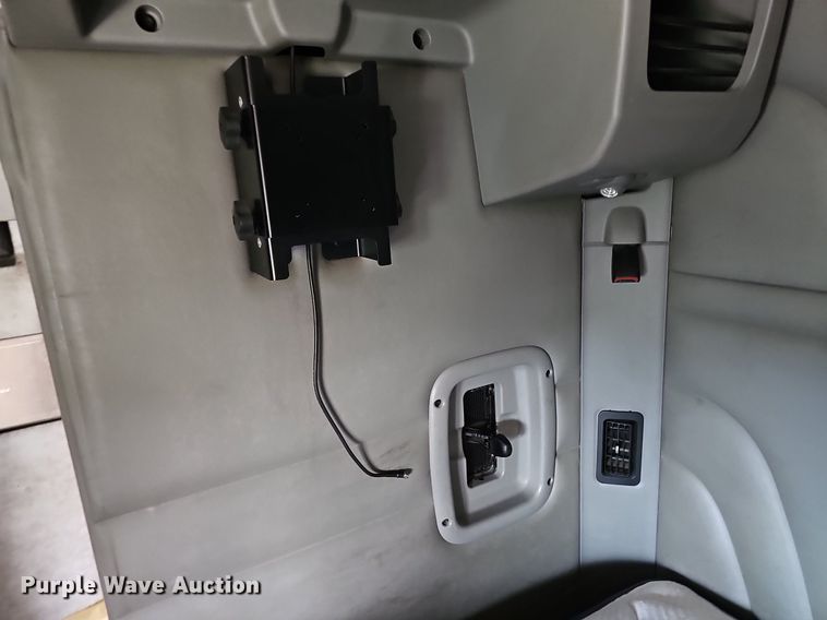 image for item DQ0094 2015 Peterbilt 579  semi truck