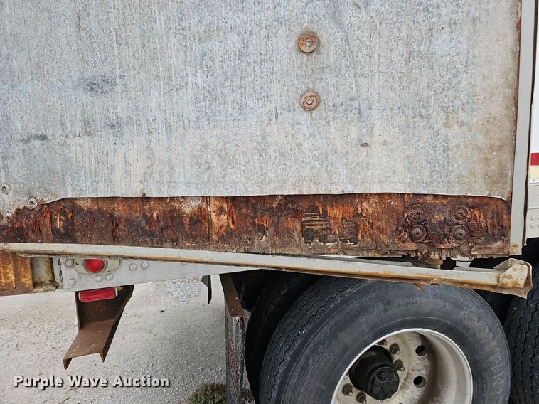 image for item DQ0096 1995 Fruehauf FBHLP-9 1.5-NF2-48W  dry van trailer