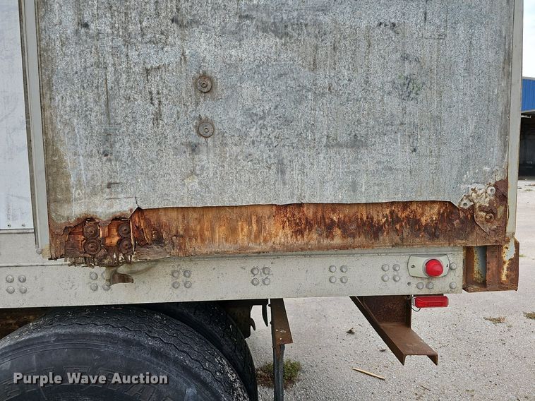 image for item DQ0096 1995 Fruehauf FBHLP-9 1.5-NF2-48W  dry van trailer