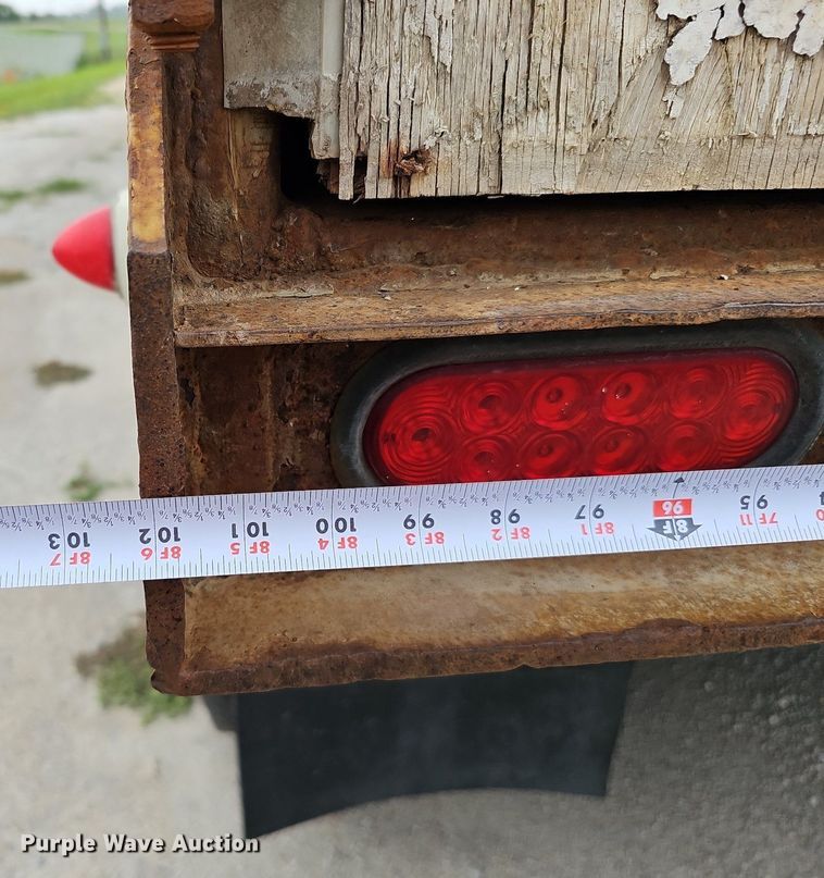 image for item DQ0096 1995 Fruehauf FBHLP-9 1.5-NF2-48W  dry van trailer