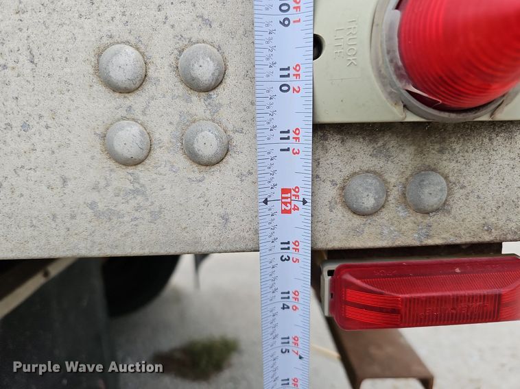 image for item DQ0096 1995 Fruehauf FBHLP-9 1.5-NF2-48W  dry van trailer