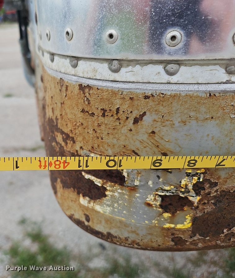 image for item DQ0096 1995 Fruehauf FBHLP-9 1.5-NF2-48W  dry van trailer