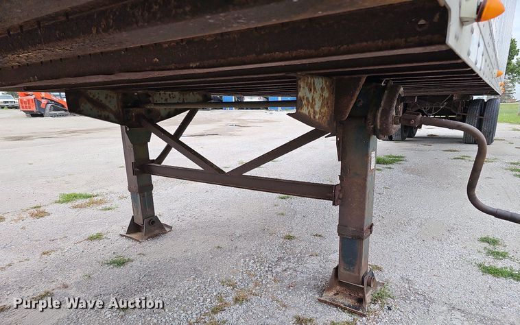 image for item DQ0096 1995 Fruehauf FBHLP-9 1.5-NF2-48W  dry van trailer