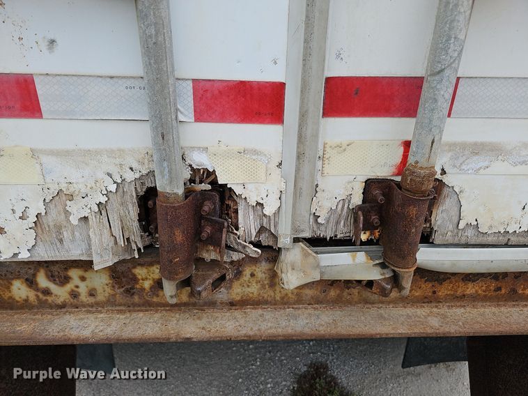 image for item DQ0096 1995 Fruehauf FBHLP-9 1.5-NF2-48W  dry van trailer