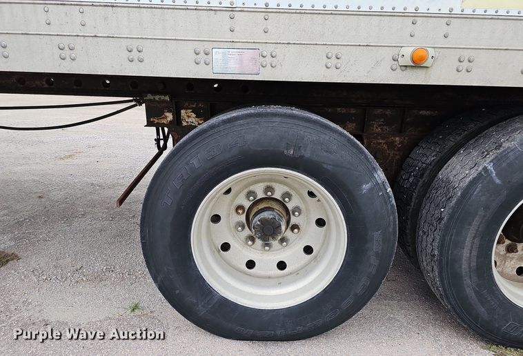 image for item DQ0096 1995 Fruehauf FBHLP-9 1.5-NF2-48W  dry van trailer