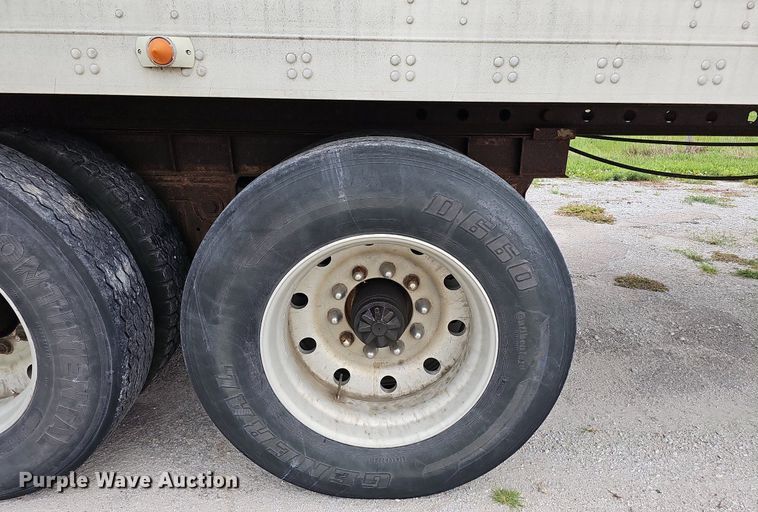 image for item DQ0096 1995 Fruehauf FBHLP-9 1.5-NF2-48W  dry van trailer