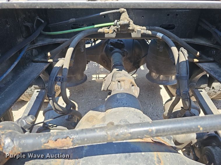 image for item DQ0121 2016 Freightliner Cascadia Evolution  semi truck