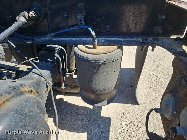 image for item DQ0121 2016 Freightliner Cascadia Evolution  semi truck