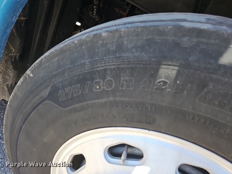 image for item DQ0121 2016 Freightliner Cascadia Evolution  semi truck