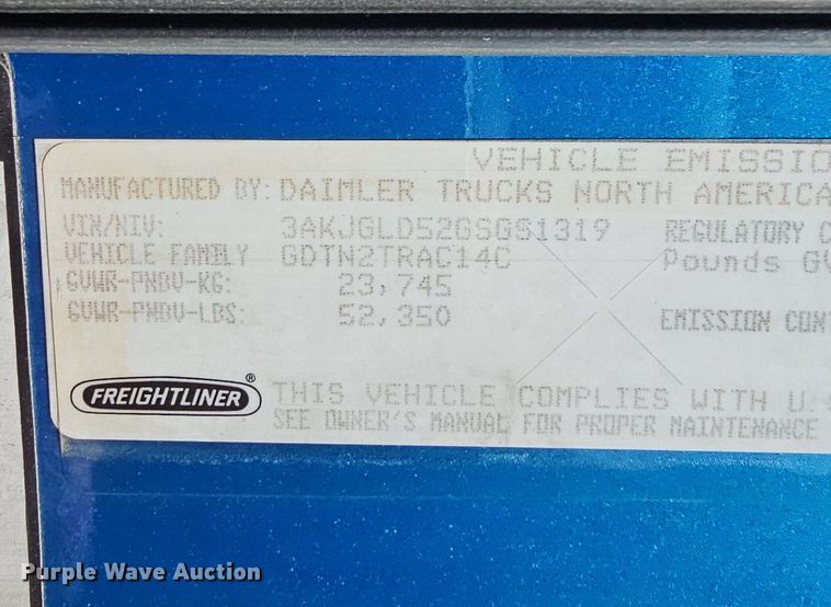 image for item DQ0121 2016 Freightliner Cascadia Evolution  semi truck