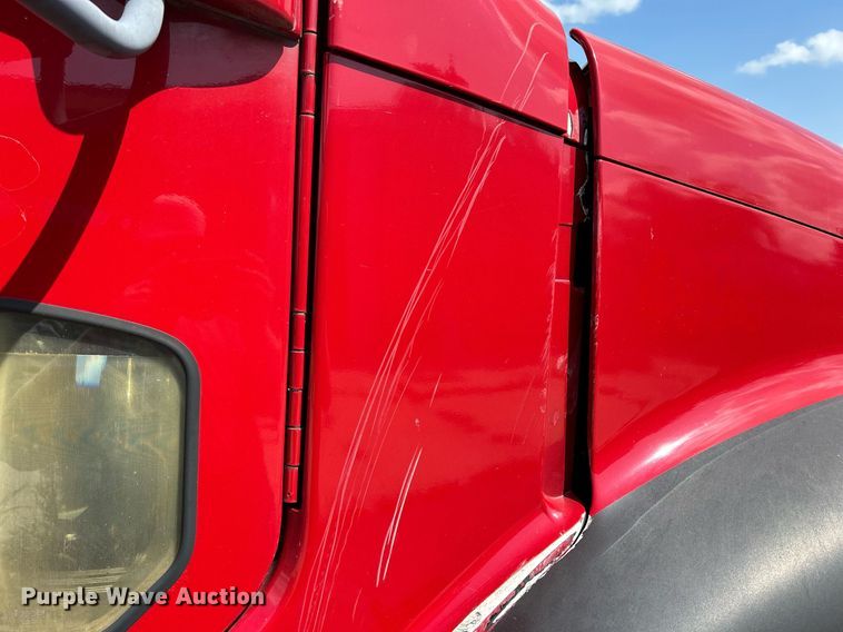 image for item DQ0844 2006 Freightliner Columbia  semi truck