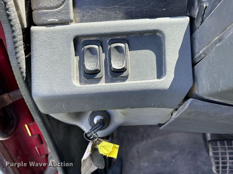 image for item DQ0844 2006 Freightliner Columbia  semi truck