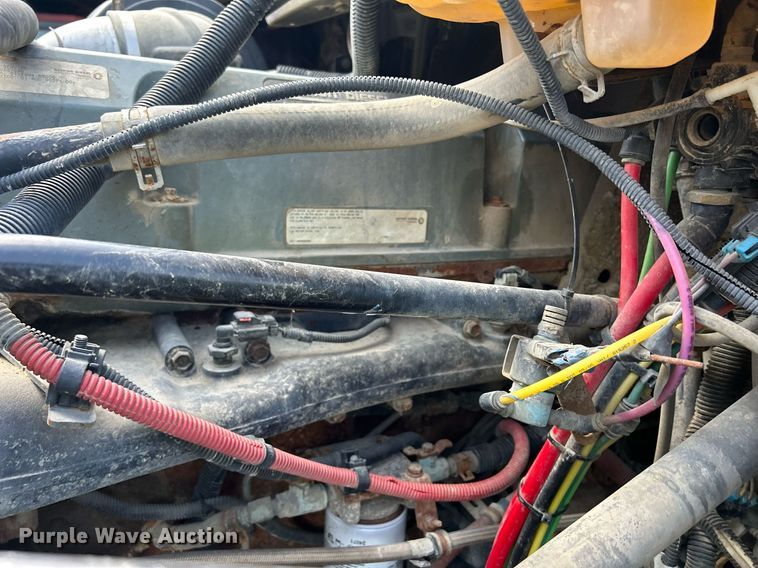 image for item DQ0844 2006 Freightliner Columbia  semi truck