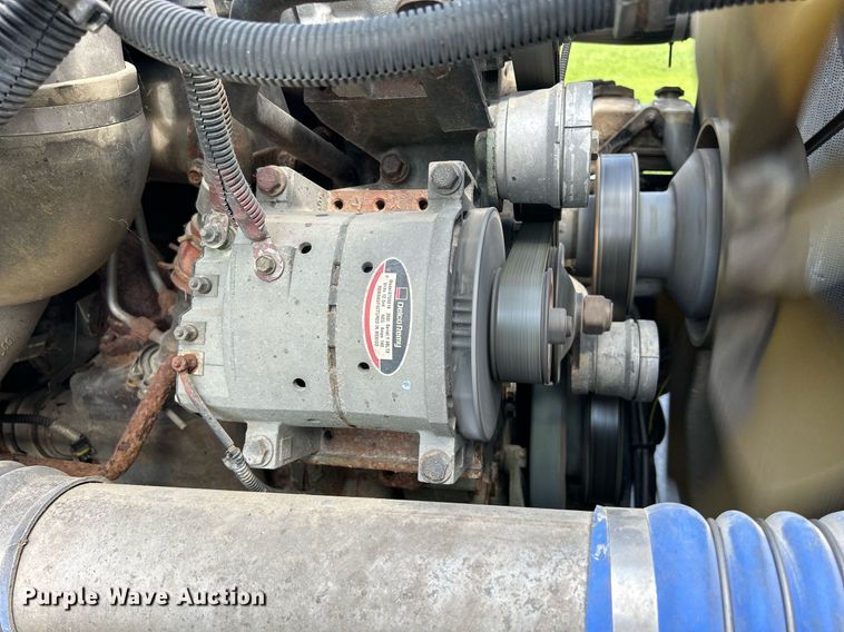 image for item DQ0844 2006 Freightliner Columbia  semi truck