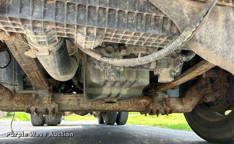 image for item DQ0844 2006 Freightliner Columbia  semi truck