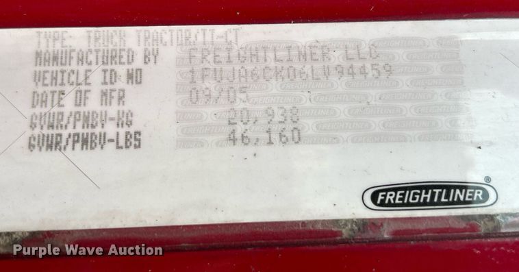image for item DQ0844 2006 Freightliner Columbia  semi truck