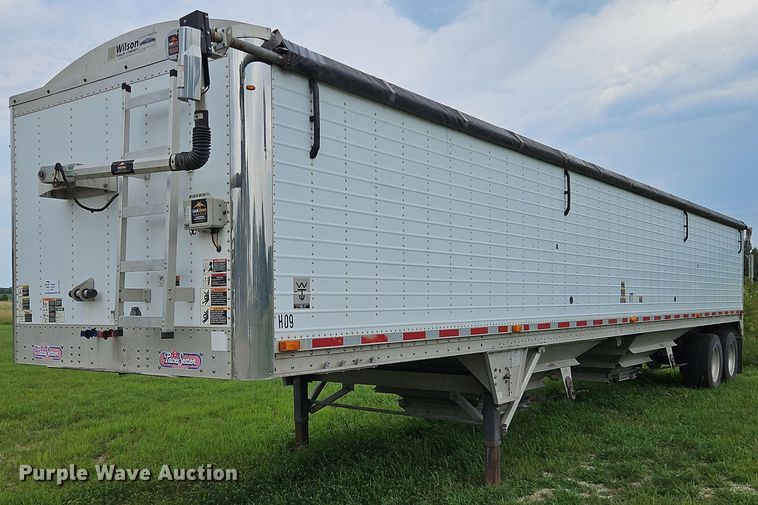 image for item DQ1808 2010 Wilson Trailers DWH-500  grain trailer