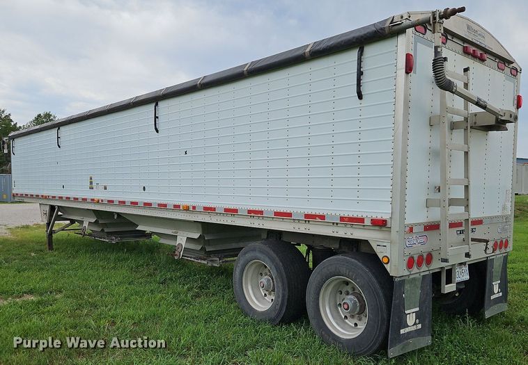 image for item DQ1808 2010 Wilson Trailers DWH-500  grain trailer