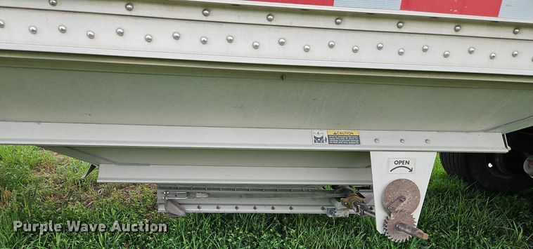 image for item DQ1808 2010 Wilson Trailers DWH-500  grain trailer
