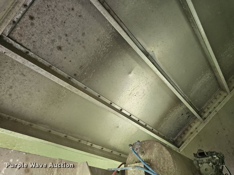 image for item DQ1808 2010 Wilson Trailers DWH-500  grain trailer